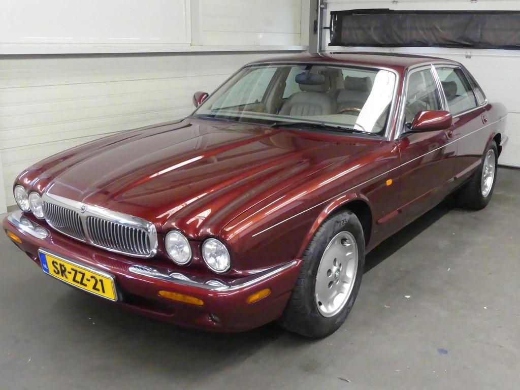 Jaguar Sovereign 4.0 V8 - Automaat - Leer - Keurige staat!, Auto's, Jaguar, Bedrijf, Te koop, Sovereign, ABS, Airbags, Airconditioning