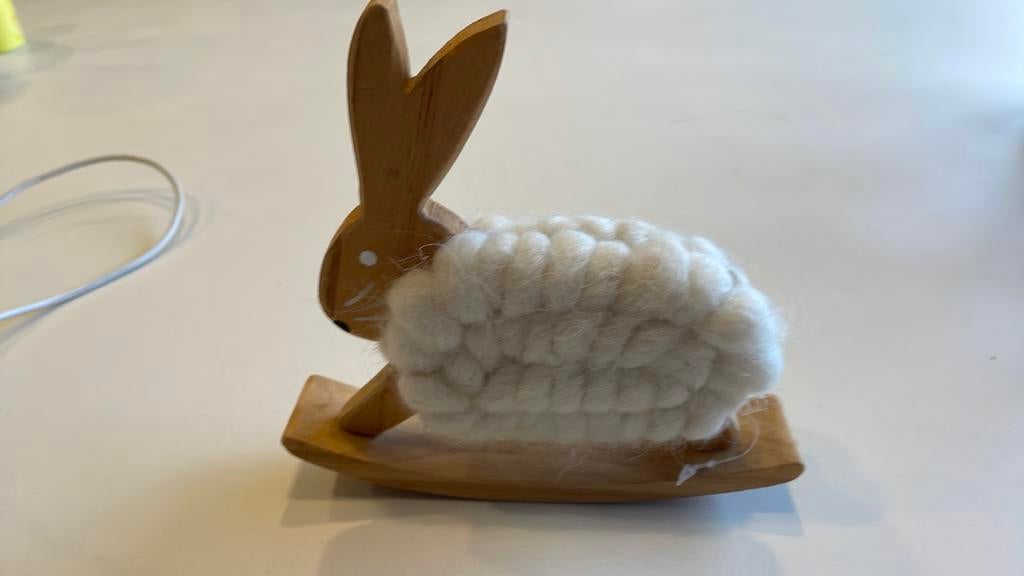 Houten konijntje met vacht nieuw, Ophalen of Verzenden, Nieuw