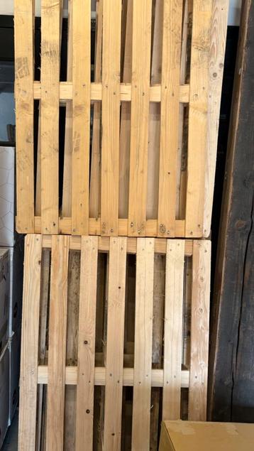 Pallets 7 stuk T.E.A.B. beschikbaar voor biedingen
