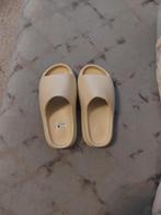 Yeezy slides, Slippers, Overige kleuren, Nieuw, Ophalen of Verzenden