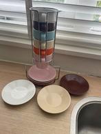 Espressokopjes met schotels en houder, Retro, Keramiek, Ophalen of Verzenden, Zo goed als nieuw, Effen