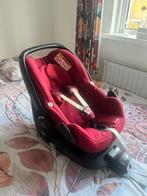 Maxi-Cosi Pebble Autostoel Rood, Ophalen, Autogordel of Isofix, Gebruikt, Zijbescherming
