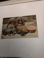 NOORD BRABANT 2 VROUWEN IN KLEDERDRACHT, Ophalen of Verzenden, Voor 1920, Klederdracht
