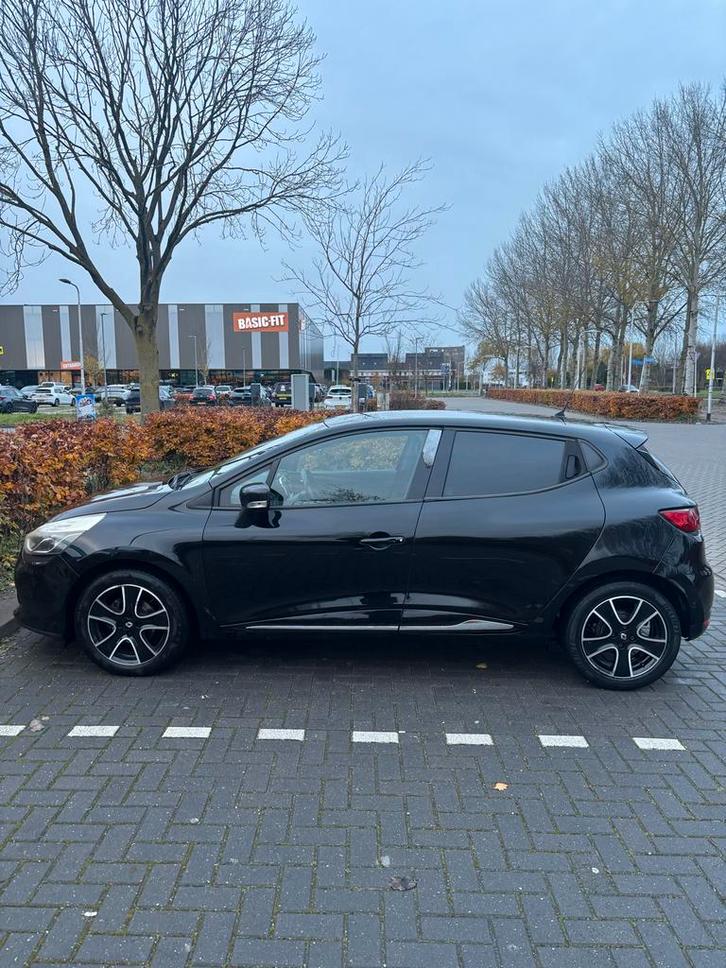 Renault Clio 0.9 TCE 66KW 5-DRS 2013 Zwart, Auto's, Renault, Particulier, Clio, Benzine, A, Hatchback, Handgeschakeld, Origineel Nederlands