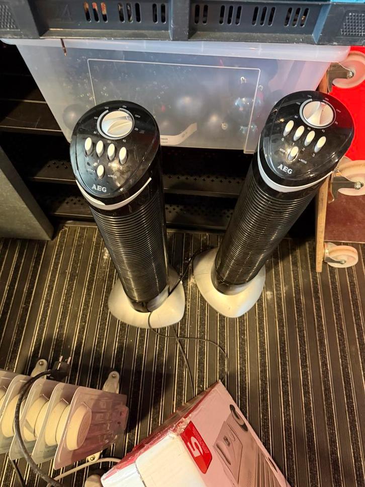 2x AEG Torenventilatoren - Goed Onderhouden, Witgoed en Apparatuur, Ventilatoren, Gebruikt, Torenventilator, Ventilator met afstandsbediening