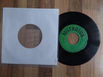 single The Rackets ‎– My Soul / She's Got It* beschikbaar voor biedingen