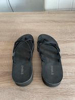 Stoere zwarte teenslippers dikke zool Teva! 41igst, Slippers, Uitgeest, Tweedekansshop, Zwart