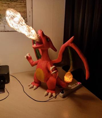 Ruilen tegen zeer grote flippo verzameling! Figuur Charizard beschikbaar voor biedingen