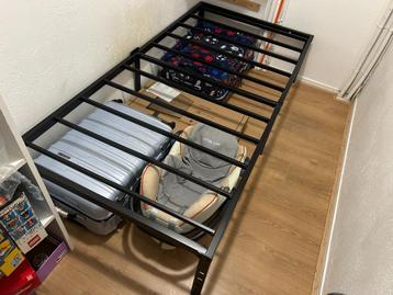 Metal Bedframe beschikbaar voor biedingen