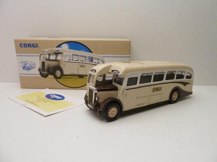 Daimler 1/2 bus '' SWAN Motor Company ''  Corgi, Hobby en Vrije tijd, Modelauto's | Overige schalen, Zo goed als nieuw, Auto, Ophalen of Verzenden