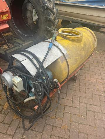 Water hogedrukspuit beschikbaar voor biedingen