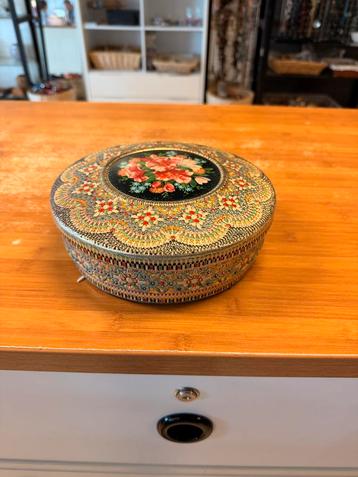 Vintage koektrommel met Bloemmotief beschikbaar voor biedingen