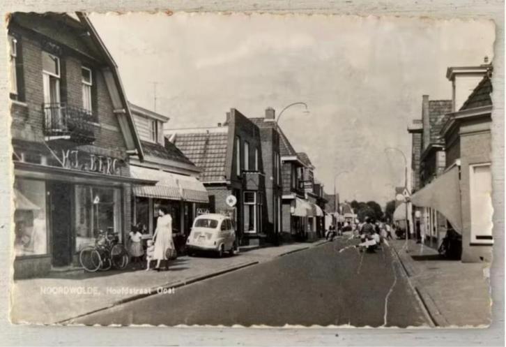 Oude Briefkaart Noordwolde - Hoofdstraat Oost (1963), Verzamelen, Ansichtkaarten | Nederland, Gelopen, Friesland, 1960 tot 1980