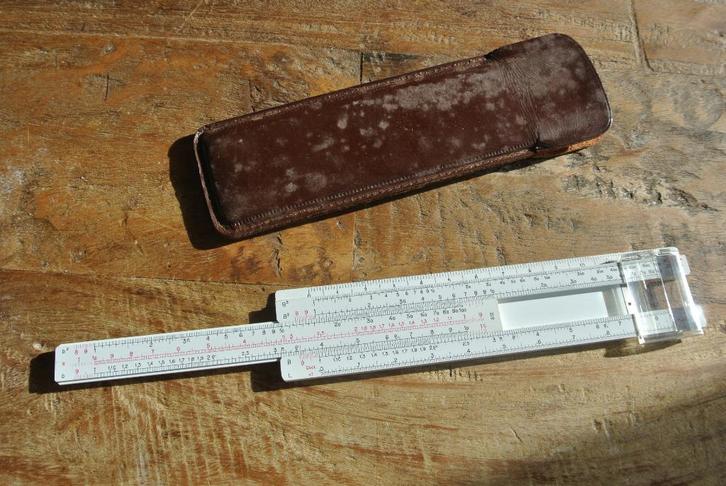 Nieuw zak rekenlineaal + etui ruim 65 jaar oud +beschrijving, Antiek en Kunst, Antiek | Gereedschap en Instrumenten, Ophalen of Verzenden