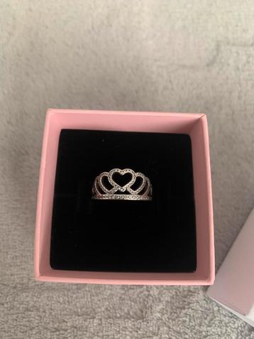 Pandora Princess heart tiara ring - maat 52 beschikbaar voor biedingen