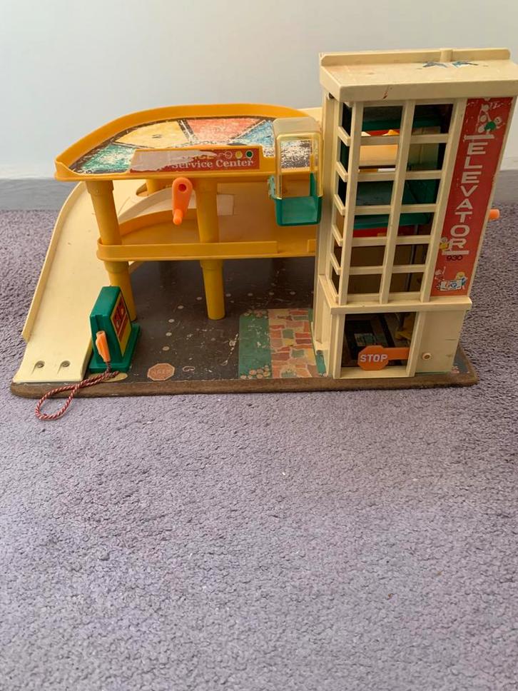 VINTAGE FISHER PRICE PARKEERGARAGE, Kinderen en Baby's, Speelgoed | Fisher-Price, Gebruikt, Speelset, Met geluid, Ophalen of Verzenden