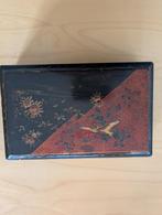 Japans lakdoos met bloemmotief, Antiek en Kunst, Ophalen of Verzenden