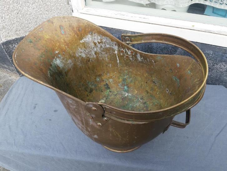 Zeer mooie koperen helmkit in goede staat., Antiek en Kunst, Antiek | Koper en Brons, Koper, Ophalen
