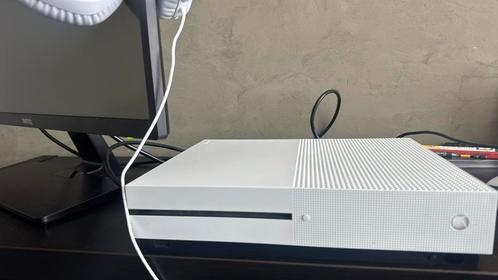 Xbox one s 1TB met controller headset en monitor, Spelcomputers en Games, Spelcomputers | Xbox One, Zo goed als nieuw, 1 TB, Met 1 controller
