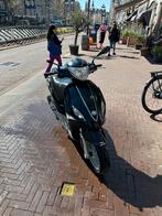 Piaggio fly 50 4T, Fietsen en Brommers, Scooters | Piaggio, Ophalen of Verzenden, Zo goed als nieuw, Zip
