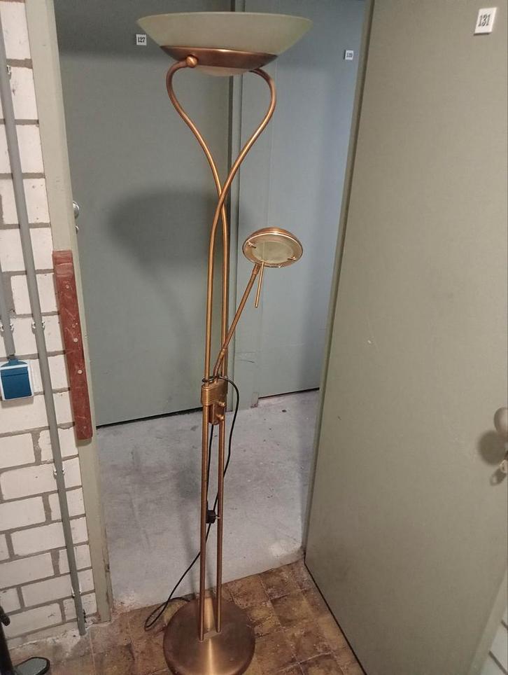 Mooie Staande Lamp met Leeslamp, Huis en Inrichting, Lampen | Vloerlampen, Zo goed als nieuw, 150 tot 200 cm, Glas, Metaal, Ophalen