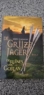 John Flanagan - De ruïnes van Gorlan, Ophalen of Verzenden, Zo goed als nieuw, John Flanagan