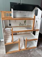 Houten poppenhuis met meubels en poppetjes Petite Amelie, Ophalen of Verzenden, Zo goed als nieuw, Poppenhuis
