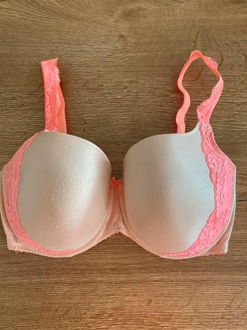 Prima donna twist 85F voorgevormd zalm izgst beschikbaar voor biedingen