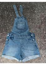 Tuinbroek jeans hema maat 122/128, Kinderen en Baby's, Kinderkleding | Maat 122, Broek, Meisje, Ophalen of Verzenden, Zo goed als nieuw