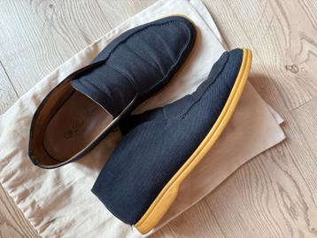 Loro Piana open walk 43.5 beschikbaar voor biedingen