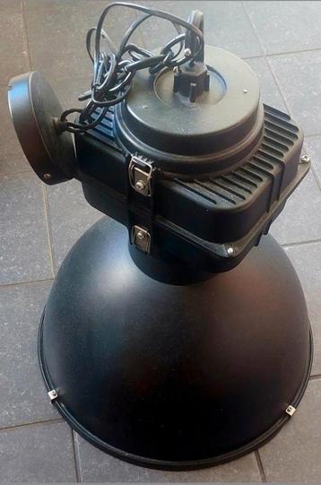 Industriele Hanglamp  beschikbaar voor biedingen