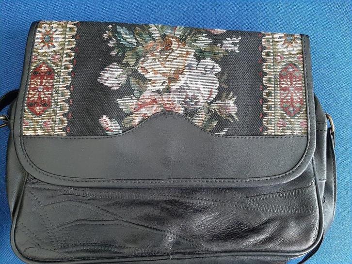 vintage zwarte schoudertas met verwisselbare klep,, Sieraden, Tassen en Uiterlijk, Tassen | Schoudertassen, Nieuw, Zwart, Verzenden