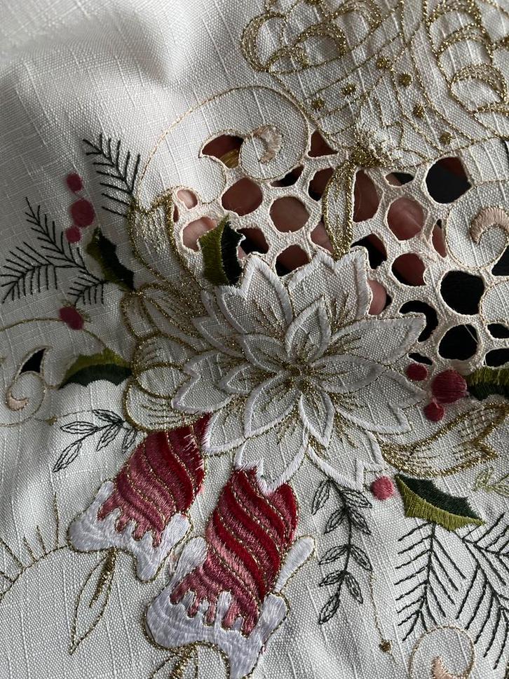 Mooi Opengewerkt Kerst Kleed, Diversen, Kerst, Nieuw, Ophalen of Verzenden