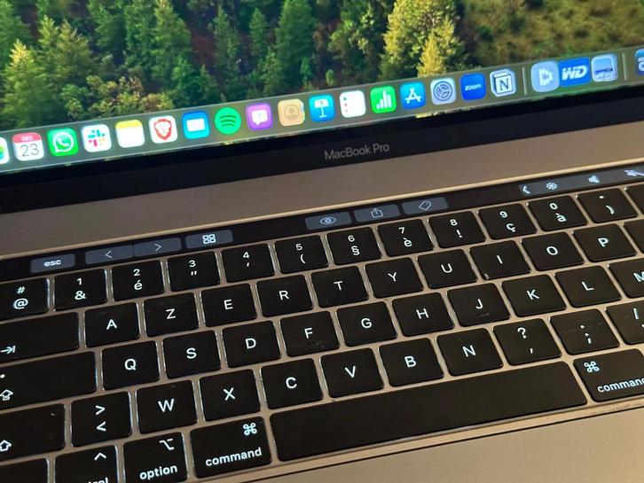 Macbook Pro 15” AZERTY 2018 (512ssd, 16Gb RAM..), Computers en Software, Apple Macbooks, Zo goed als nieuw, 16 inch, Ophalen of Verzenden