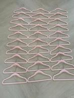 Roze velours kledinghangers kindermaat - Set van 30, Kleding | Dames, Kledinghangers, Ophalen of Verzenden, Zo goed als nieuw
