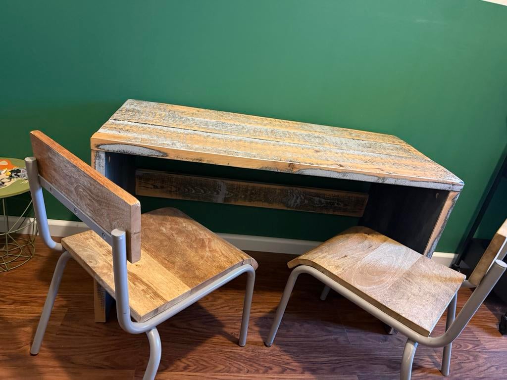 Kidsdepot bureautje en stoeltjes, Ophalen, Zo goed als nieuw, Tafel(s) en Stoel(en)