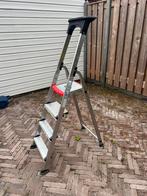 Altrex double decker trap 3/4treden + smartbox, Doe-het-zelf en Verbouw, Ladders en Trappen, Ophalen, Gebruikt, Trap, Opvouwbaar of Inschuifbaar