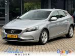 Volvo V40 2.0 T2 Momentum Xenon/Clima/Navigatie/Stoelverwarm, Auto's, Voorwielaandrijving, 65 €/maand, Gebruikt, Euro 6