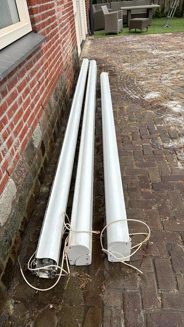 Brustor elektrische luifels geel/wit beschikbaar voor biedingen