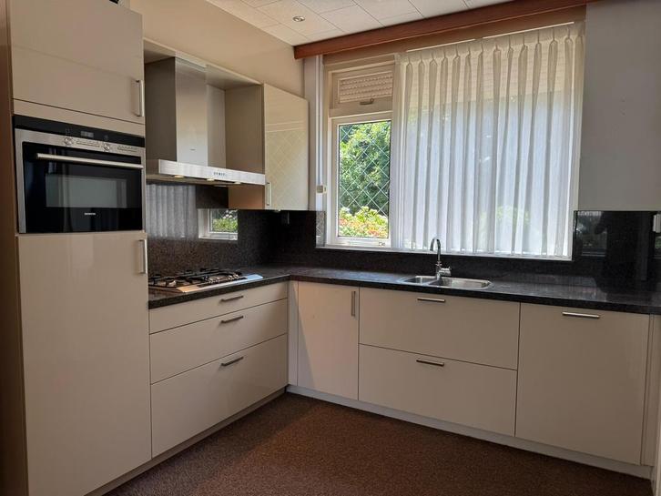 Complete Nette Hoekkeuken + Apparatuur Siemens+ GEDEMONTEERD, Huis en Inrichting, Keuken | Complete keukens, Hoekkeuken, Graniet of Steen