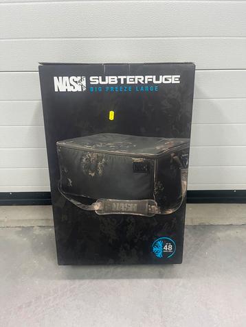 2 x freeze tas nash beschikbaar voor biedingen