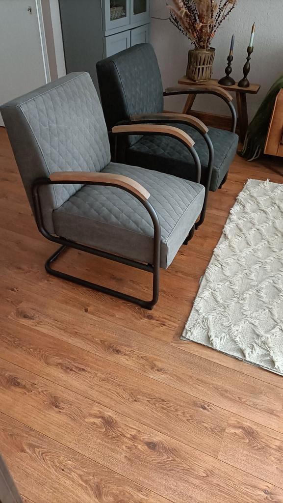 2 mooie industriële fauteuils van het merk PTMD, Huis en Inrichting, Fauteuils, Zo goed als nieuw, Leer, Stof, 50 tot 75 cm, 75 tot 100 cm
