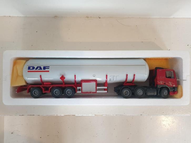 DAF 85 CF tankwagen 1:50 NIEUW in doos - Tekno model M002173, Hobby en Vrije tijd, Modelauto's | 1:50, Nieuw, Bus of Vrachtwagen