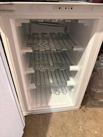 Siemens GI18DA50 inbouwvriezer, Minder dan 60 cm, Zo goed als nieuw, Energieklasse A of zuiniger, Inbouw