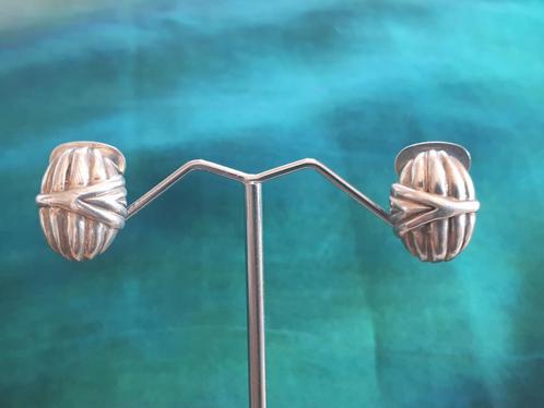 Zilveren Vintage Oorclips. GRATIS Verzending, Sieraden, Tassen en Uiterlijk, Antieke sieraden, Oorbellen, Zilver, Verzenden