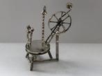 Zilveren miniatuur spinnenwiel, zilversmid Niekerk, Verzenden, Zilver
