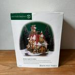 Department 56 North Pole Northern Light Fire Station 5656730, Diversen, Kerst, Ophalen of Verzenden, Nieuw