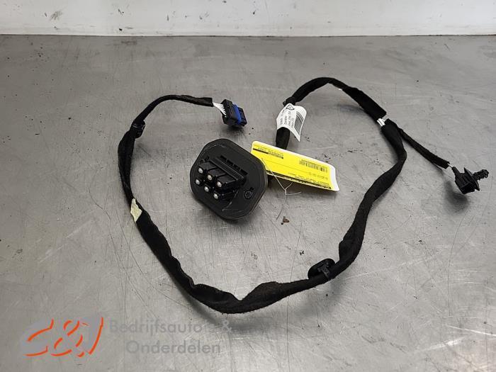 Schuifdeur schakelaar van een Renault Trafic, Auto-onderdelen, Interieur en Bekleding, Renault, Gebruikt, 3 maanden garantie, Ophalen of Verzenden