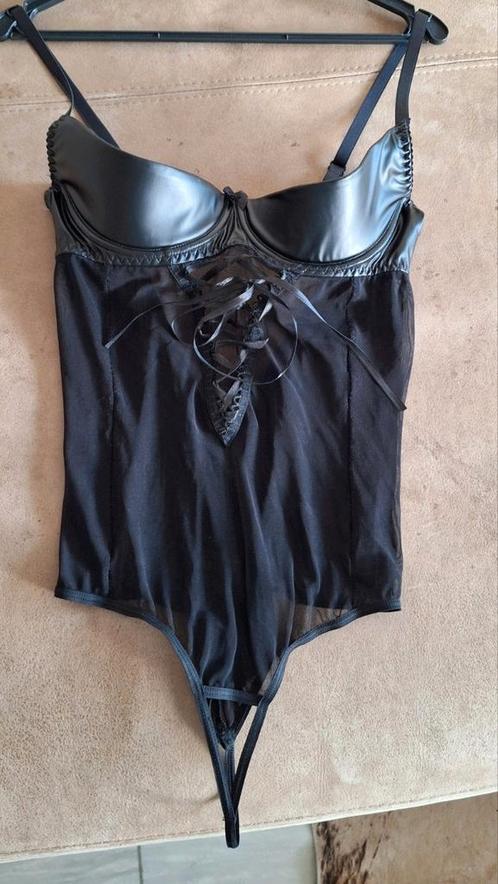 Christine le duc bodysuit openkruis halve cupjes maat L, Kleding | Dames, Ondergoed en Lingerie, Body of Korset, Zwart, Ophalen of Verzenden