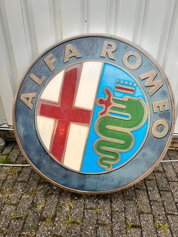 Uniek mooie alfa romeo lichtbak beschikbaar voor biedingen